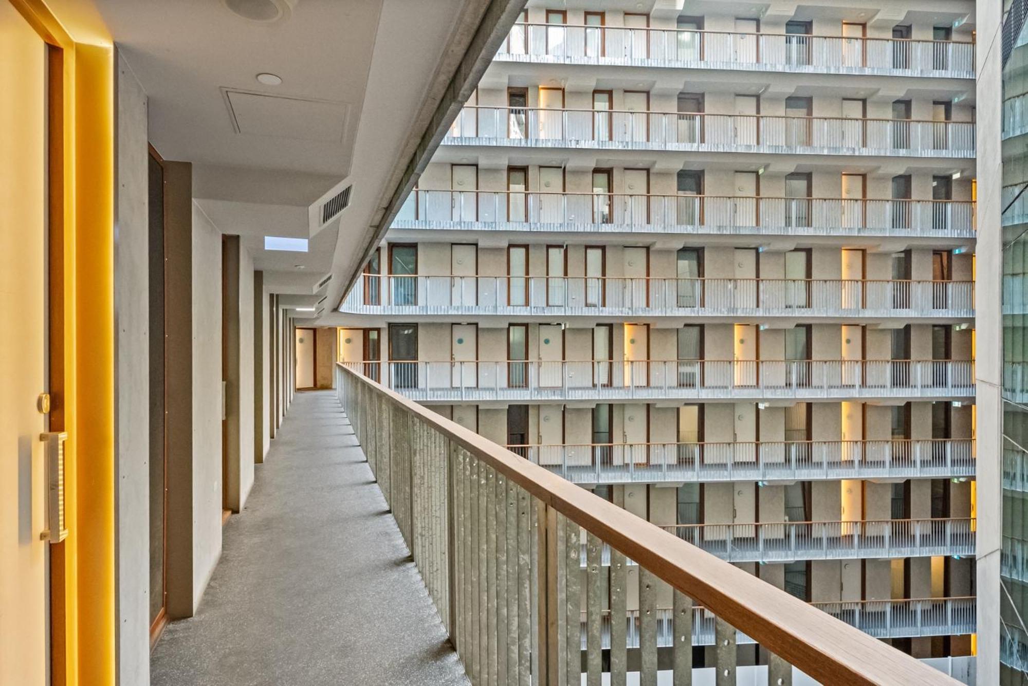 Stylish In Acton With Balcony Views * Canberra