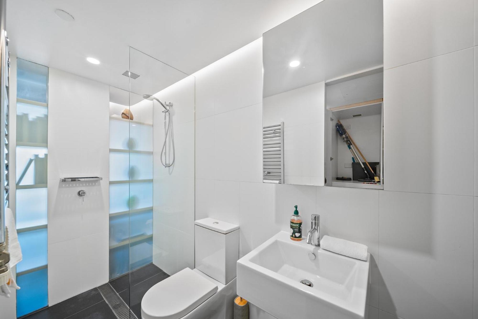 Stylish In Acton With Balcony Views Apartment Canberra