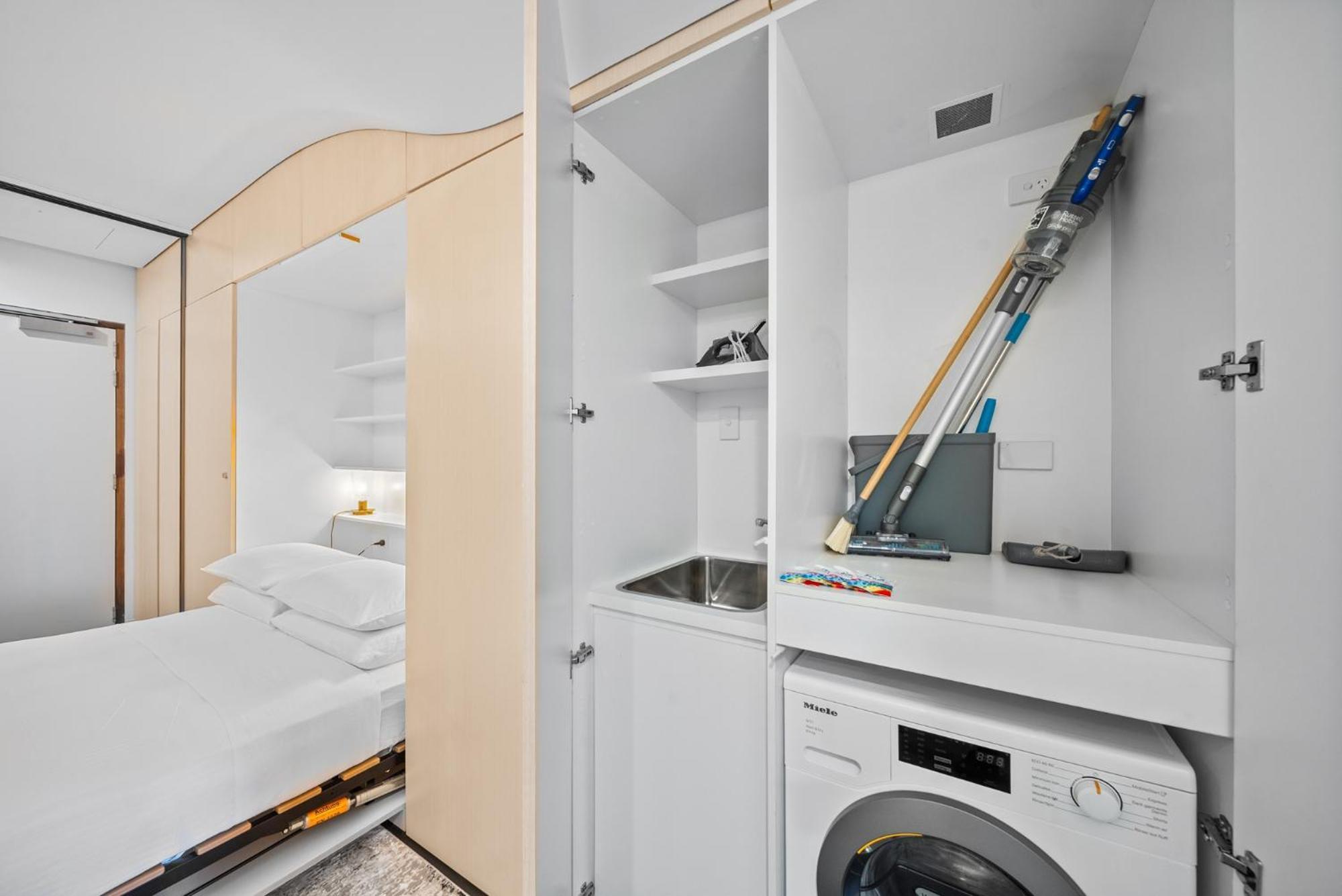 Apartment Stylish In Acton With Balcony Views Canberra